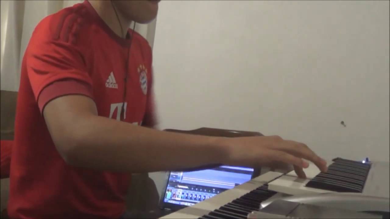 GTA San Andreas theme song (Deusnir Souza on the keys)