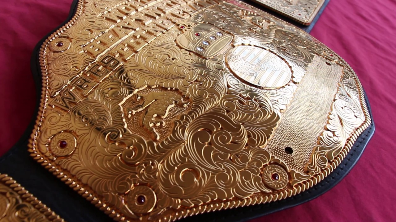wcw style big gold hand texturing