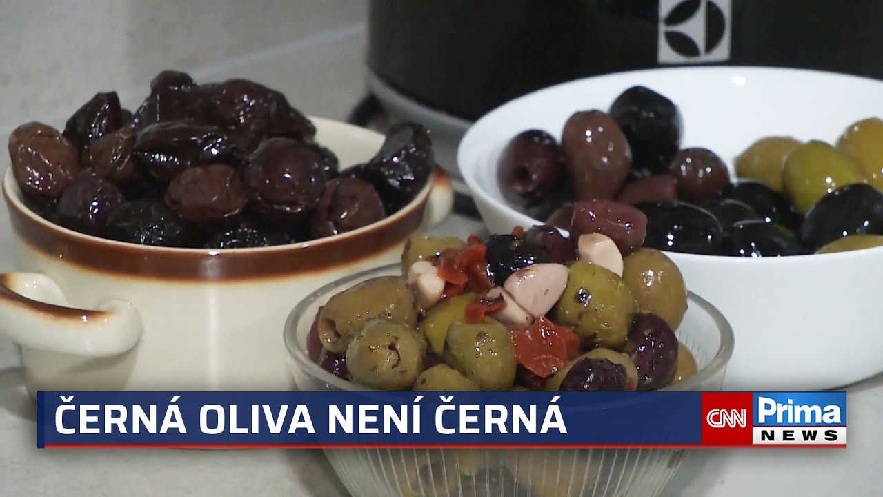 Černé olivy pěstitelé dobarvují. Šetří tím čas i peníze, pro zákazníky jsou navíc lákavější
