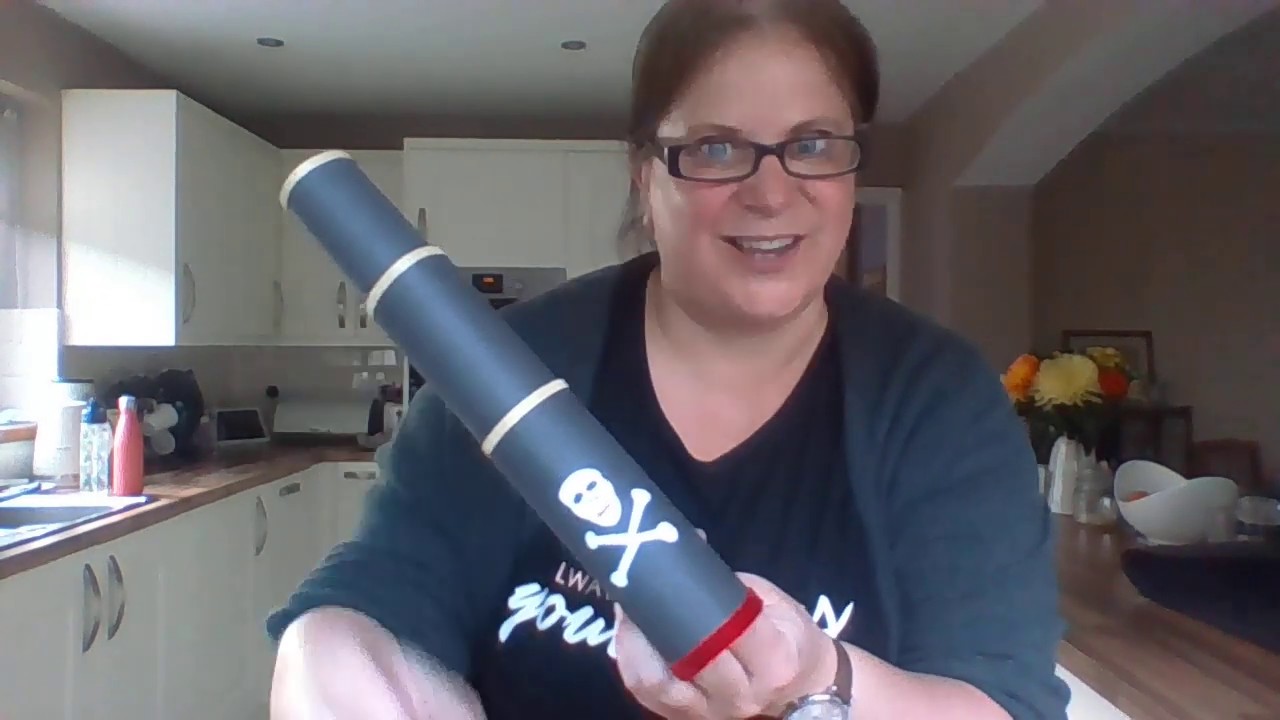 How to make a pirate telescope.....ooo arrrr!!