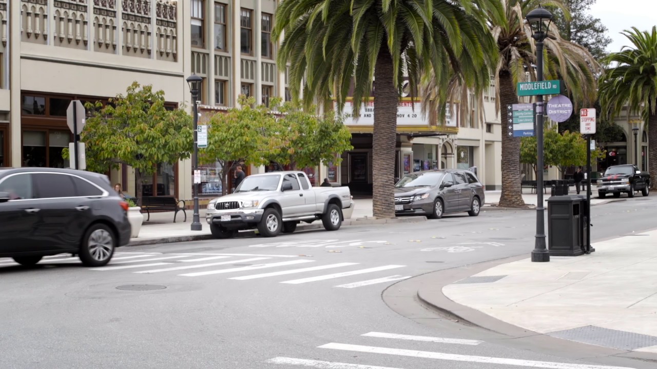 The First Starship Robot Delivery in Redwood City, California