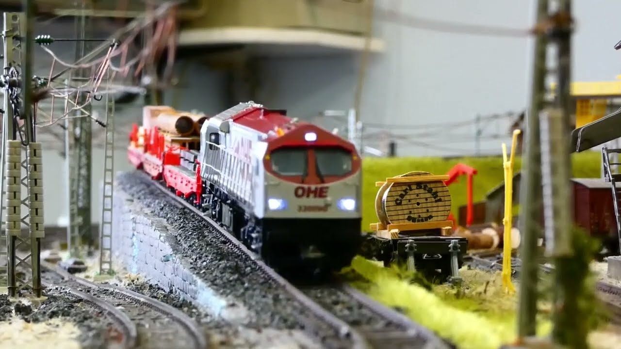 Besuch beim Eisenbahn-Modell-Club Cuxhaven / Gastmodell Mehano OHE BlueTiger