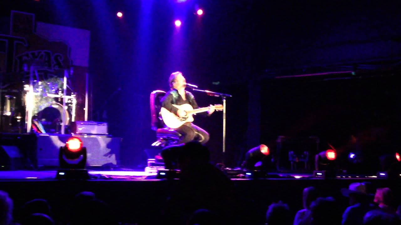 Night Moves ( Bob Seger Cover )   [ Travis Tritt Concert @ Billy Bob's Texas - 8/30/2014 ]