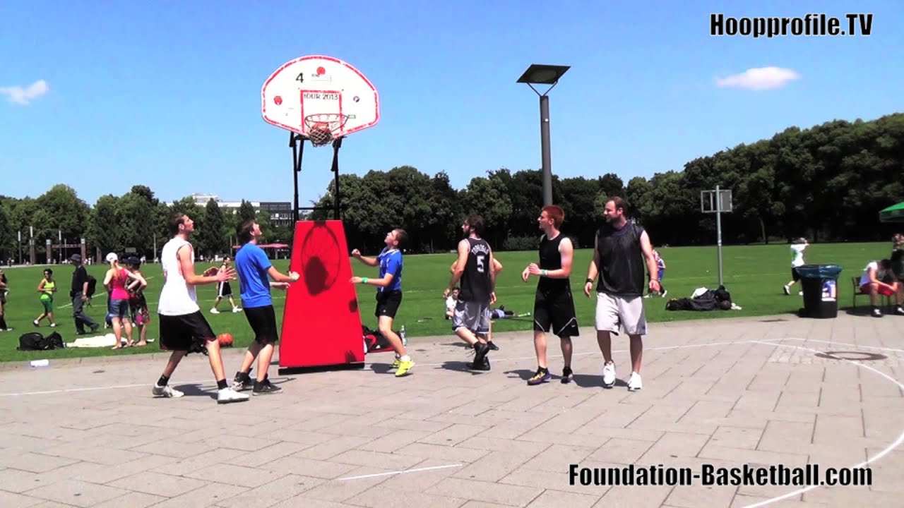3 on 3 ! #Dunks, skills and crossover at the NRW Tour 2013 in #Cologne#Germany