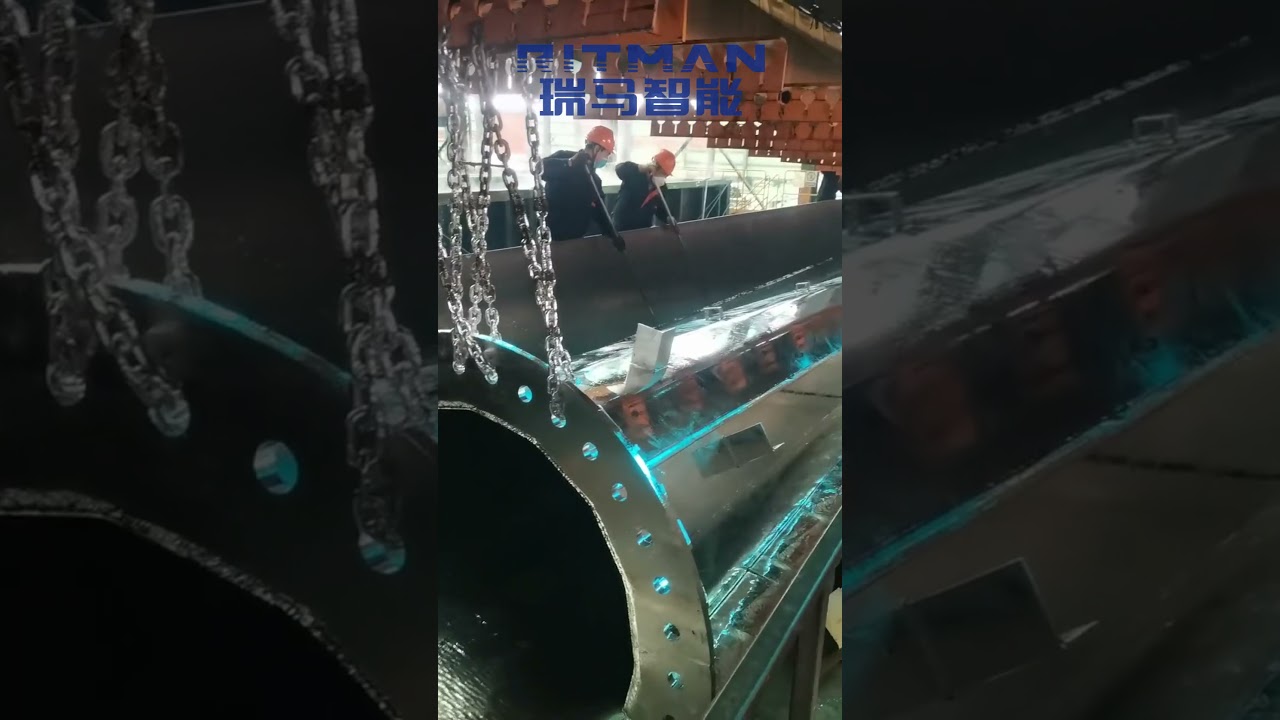 Workers are galvanizing towers with the RITMAN hot dip galvanizing line. #galvanizing #galvanizer