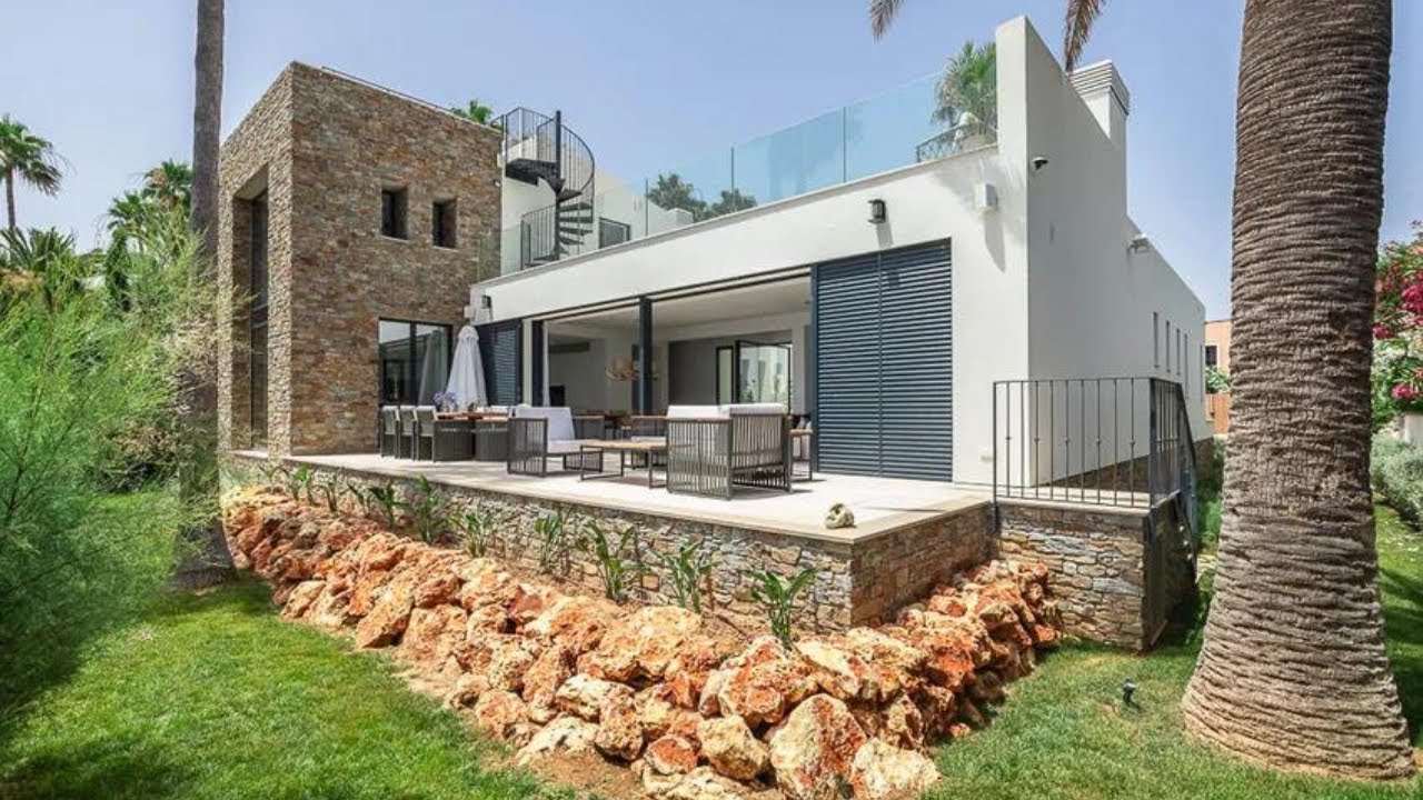 Exquisite Newly Built Villa with Private Sea Access in Prime Location - Port Verd 🌊🌴
