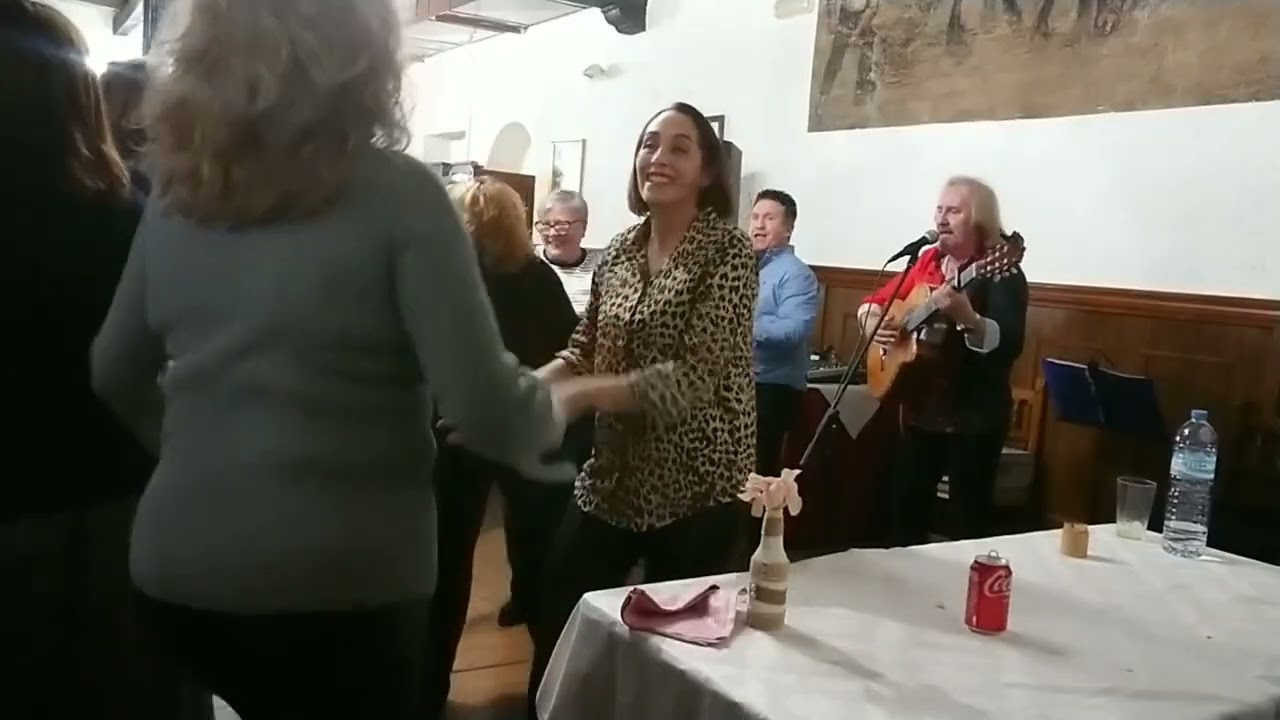 Grupo Canela en Rama - Una paloma blanca 