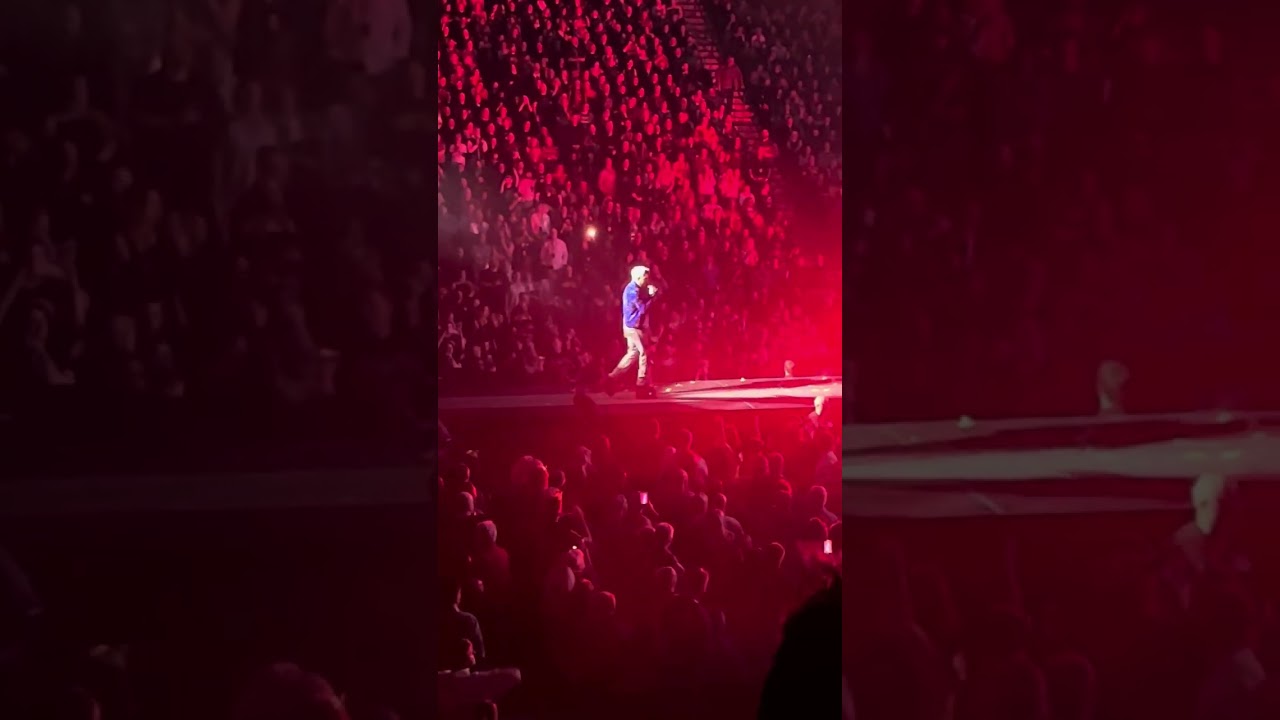The Show Must Go On (live in St Paul)