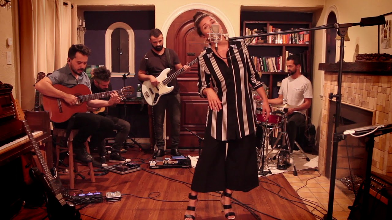 Killing Me Softly by Lori Lieberman (Samba Cover ) - BR-101
