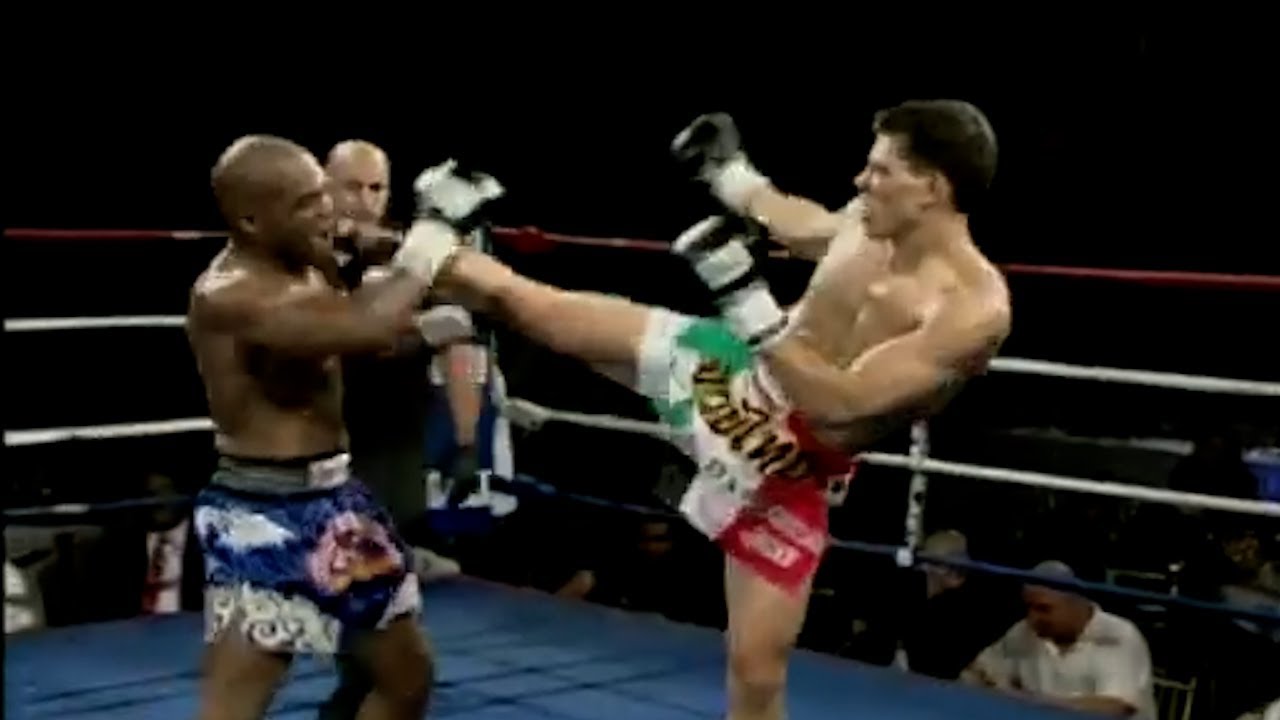 JOE VALTELLINI vs. SEAN HINDS | Friday Night Fights Muay Thai