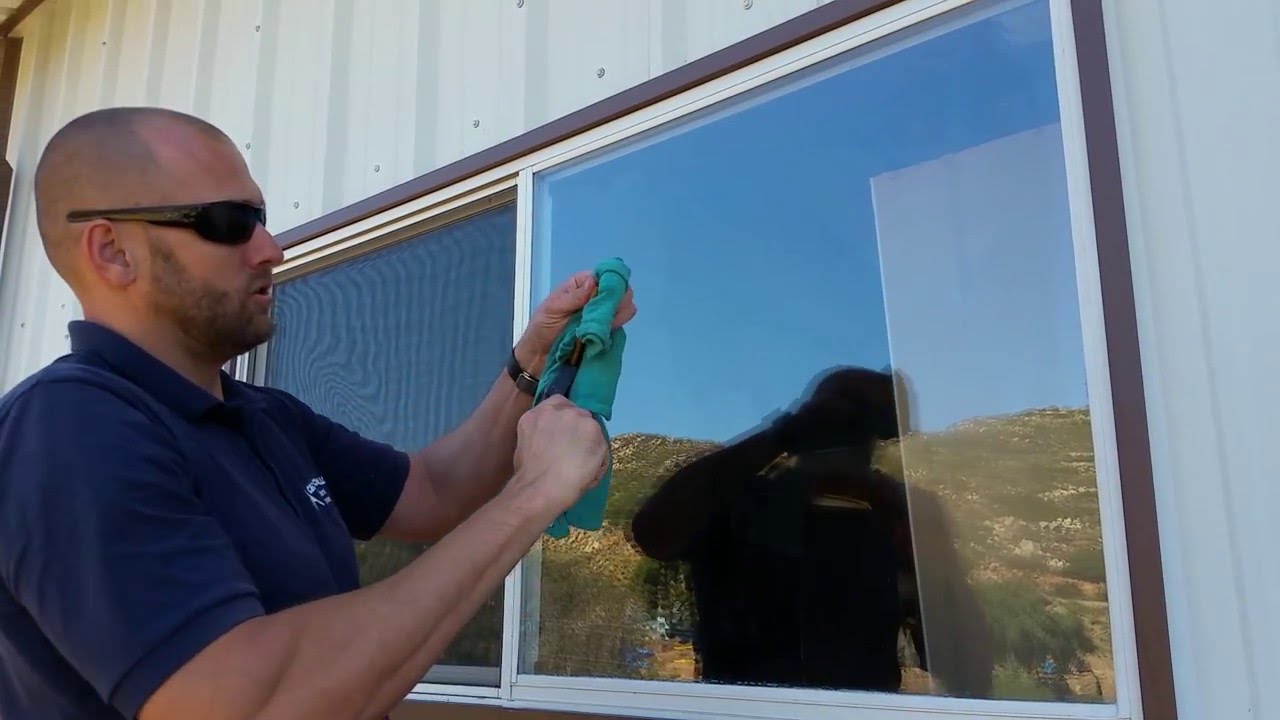 # 4 STRAIGHT WAND Squeegee techniques - C & C Window Cleaning EMPLOYEE TRAINING VIDEO