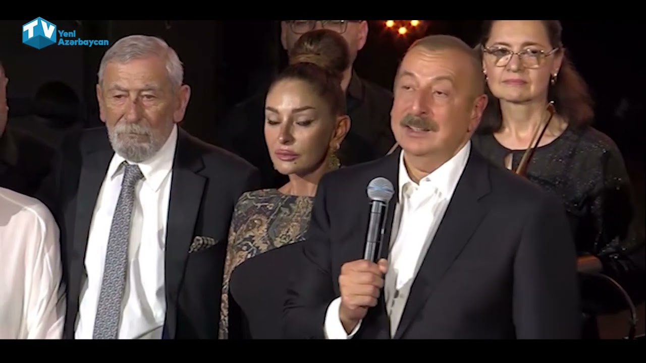 Müslüm Maqomayevin xatirə gecəsi.