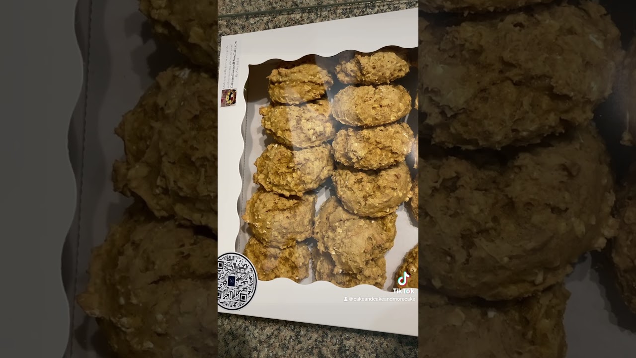 Pumpkin oatmeal cookies! #pumpkin #oatmeal #cookies #fyp #dessert #sacramento #whitechocolate #yum
