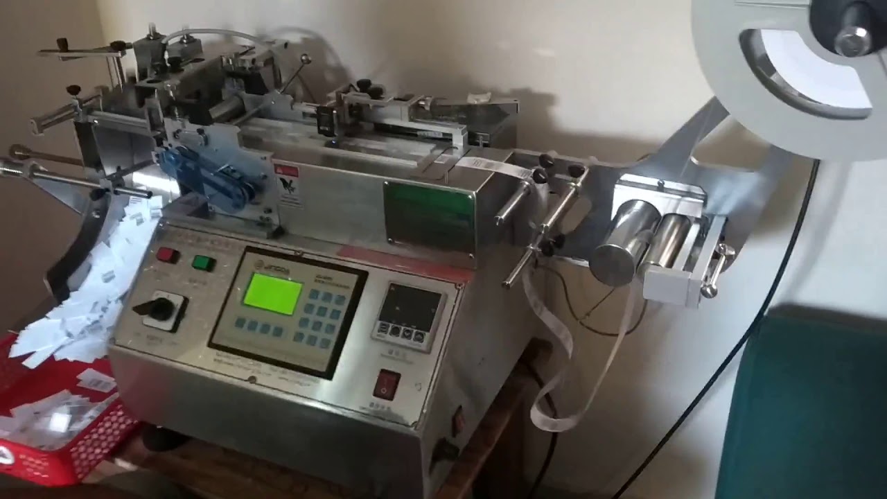 Label Cutting Machine