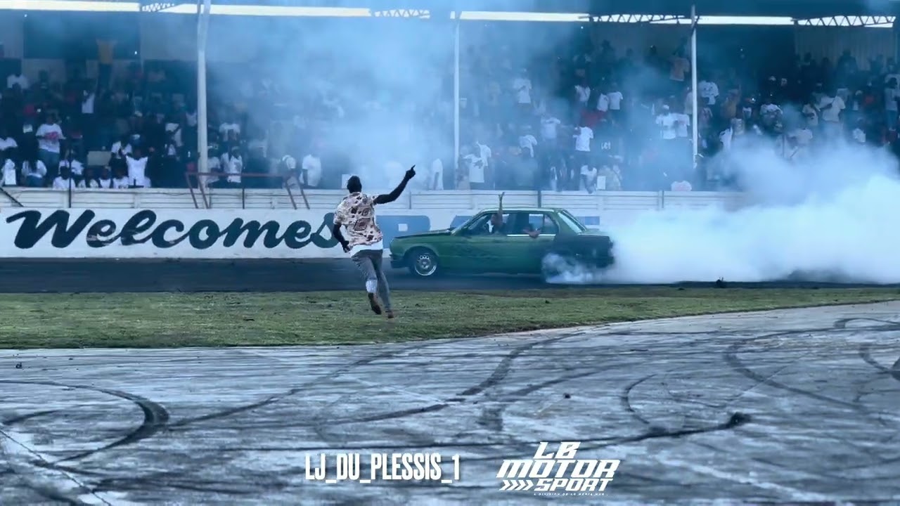 Renzo and Mano opening lap spinning at Mahem Spinshutdown