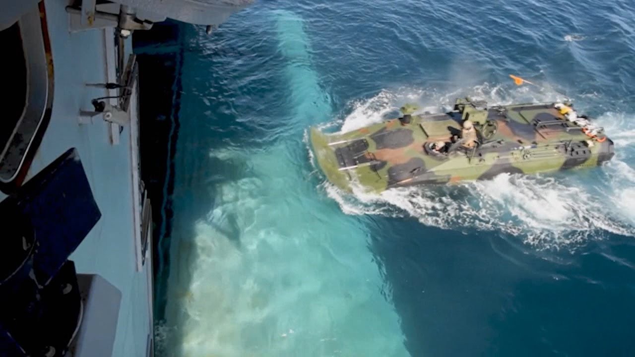 USS Anchorage (LPD 23) 1st Marine Division Amphib Ops