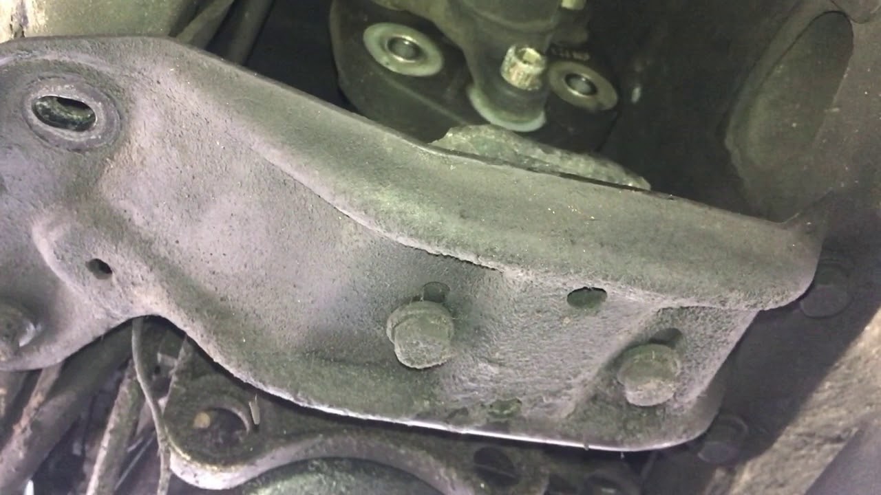 Снятие карданного вала автомобиля 300D Parts