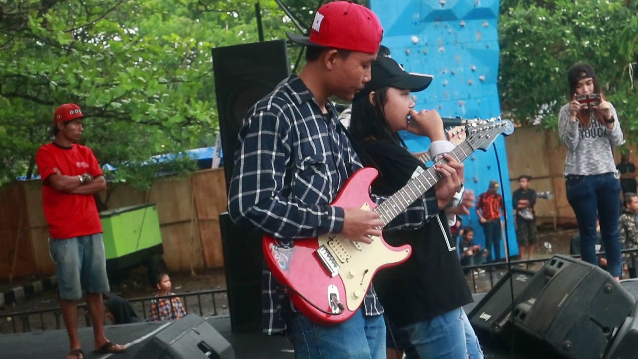 SKALEEGUYSKA on my way live lap dadaha pesta rakyat 2017 cover evasonia