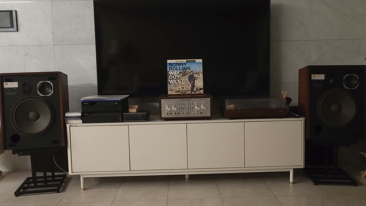 Sonny Rollins LP (Marantz model1250 × JBL L65)