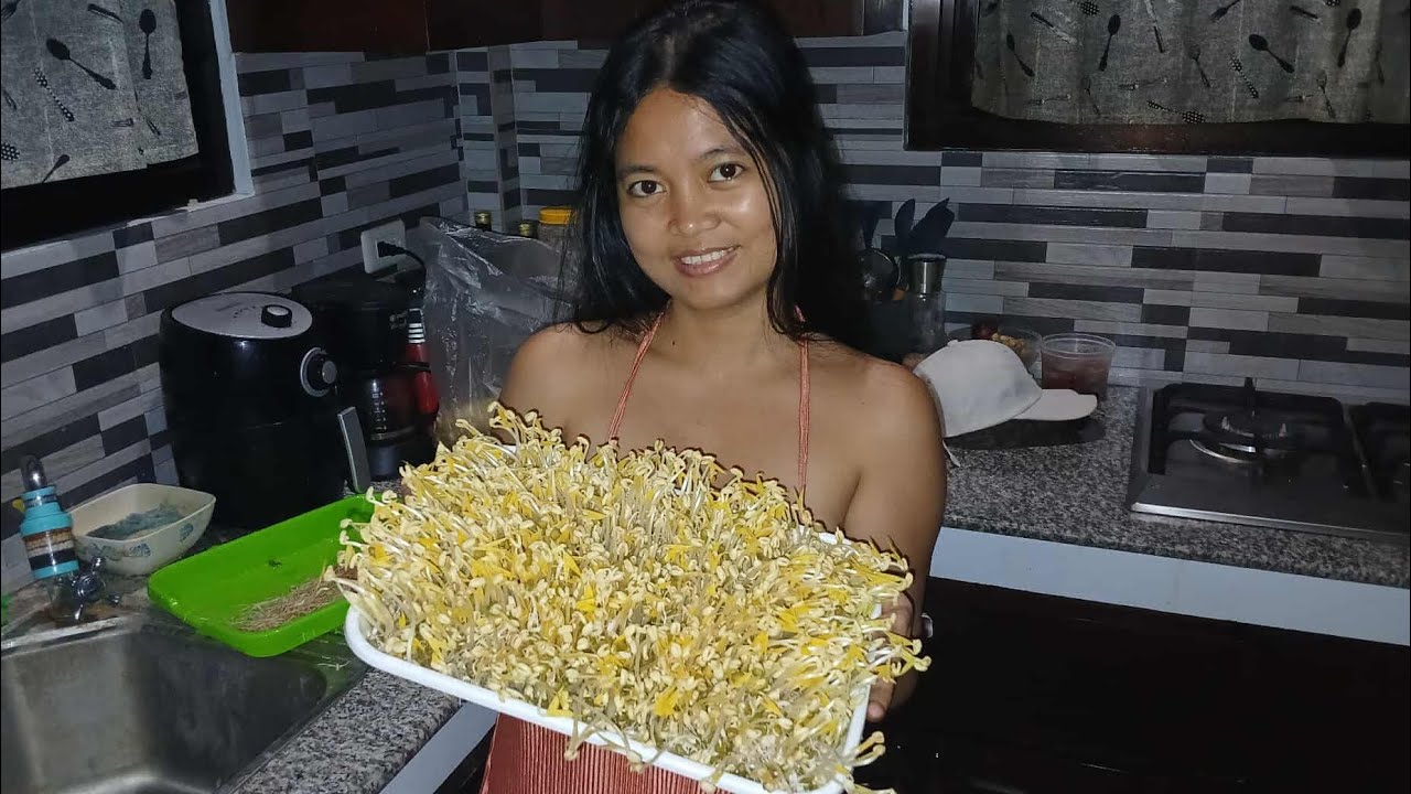 You Won’t Believe How Easy It Is To Grow Bean Sprouts At Home!