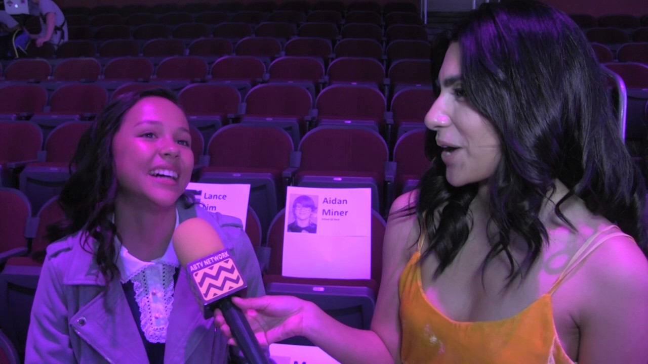 2017 Nickelodeon Kid's Choice Awards Seating Chart Tour w/ Breanna Yde