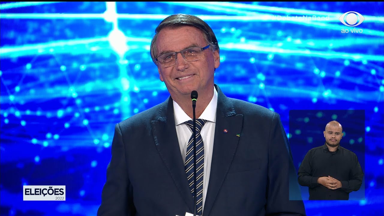 Bolsonaro responde sobre auxílio emergencial; Lula comenta 28/08/2022 22:16:07