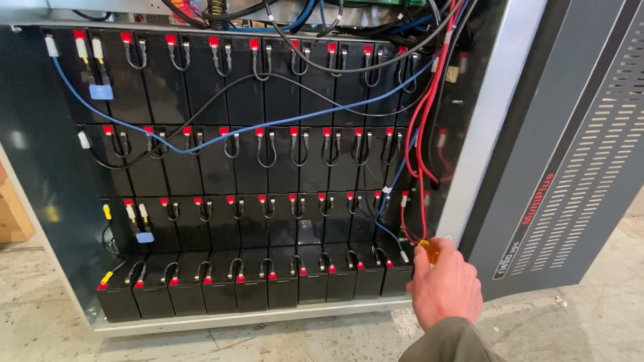 Riello MLT30 UPS battery wiring configuration