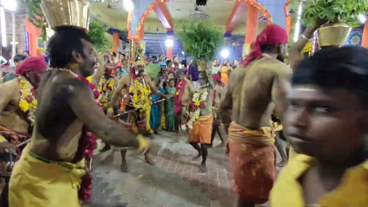 Urkadu  North kottai street Sri Thangaamman Kovil kodai villa 🙏🔥🙏 Kalai Mamani Mariyamal villisai 🙏