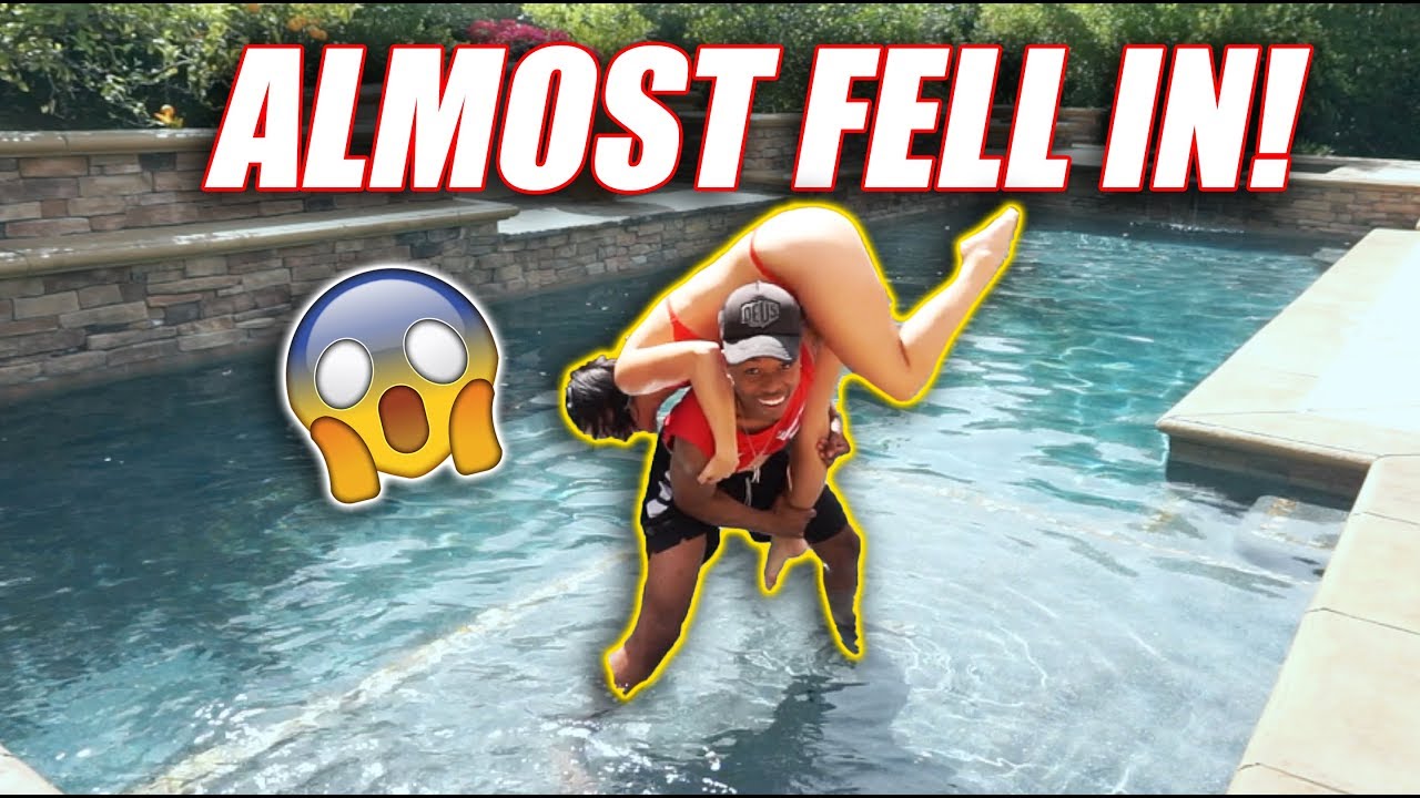 WE TRIED YOGA IN A POOL!!! (IMPOSSIBLE)