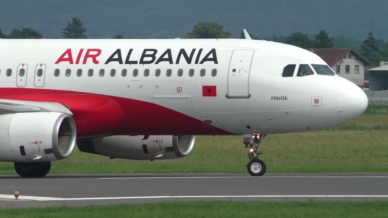 Air Albania Airbus A320 takeoff at Graz Airport | ZA-MMK
