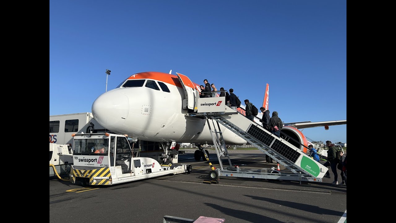 Cabin needs some TLC! | TRIP REPORT  easyJet Airbus A320neo Belfast - Manchester 2nd November 2025