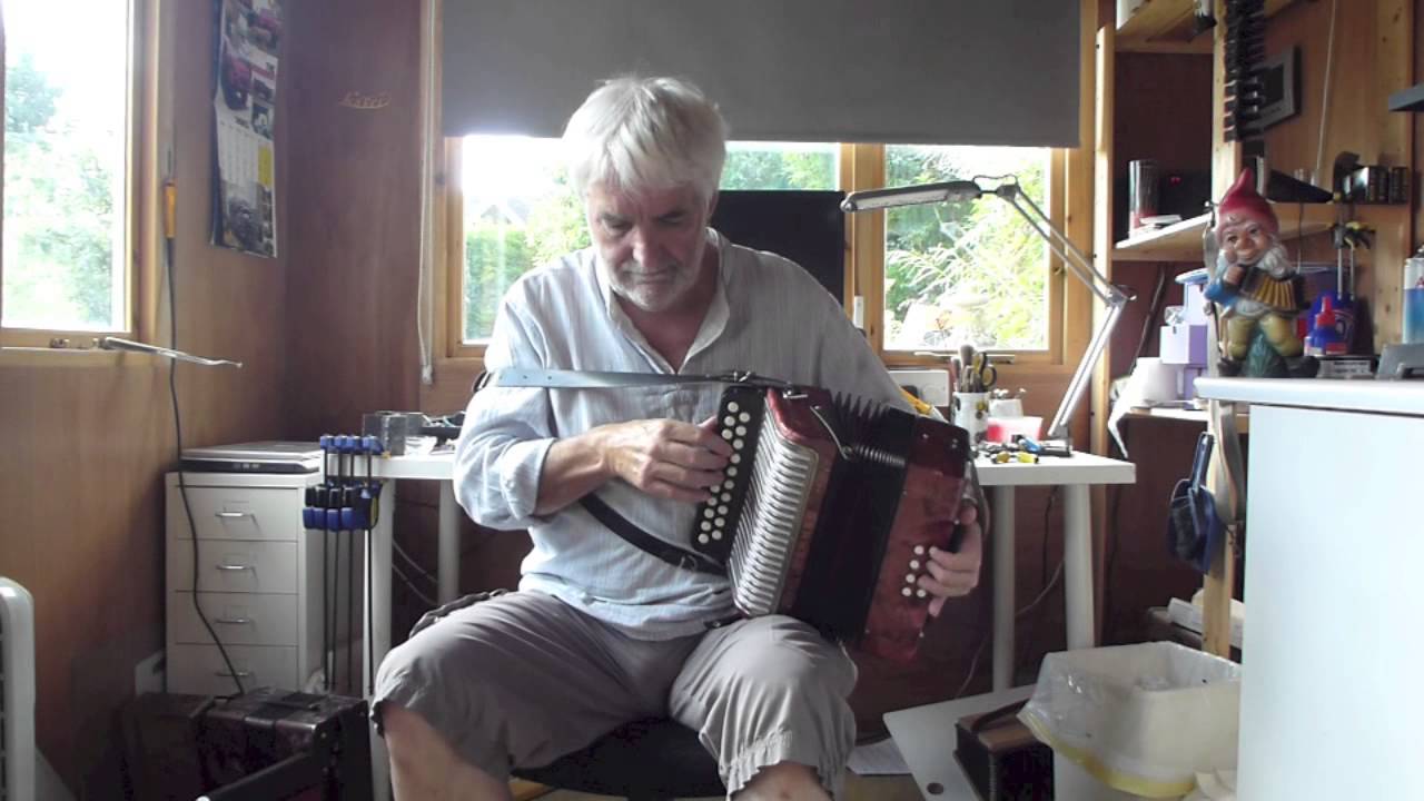 Lunch at the Pub - Lester - Melodeon