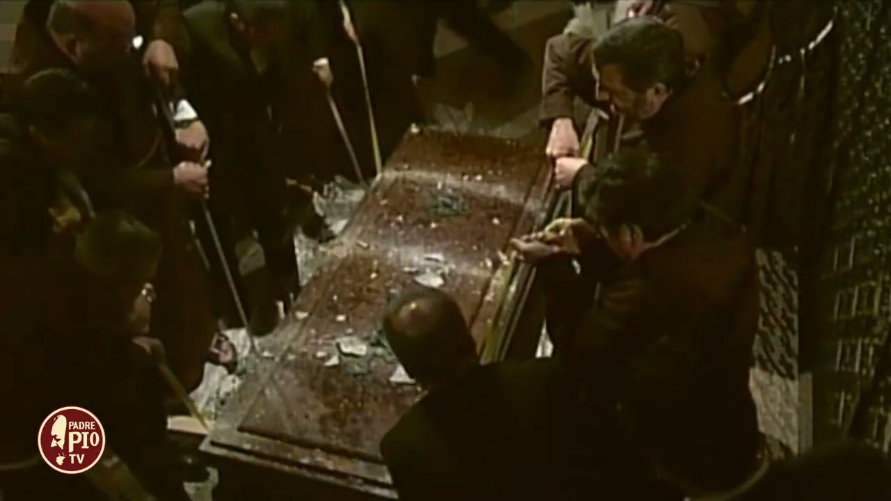 2 marzo 2008: Esumazione della Reliquia del corpo di Padre Pio