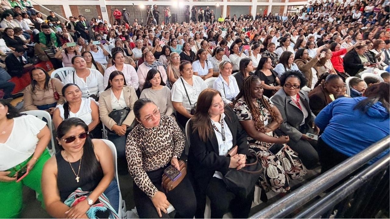 2.300 madres comunitarias del ICBF son oficialmente empleadas públicas; esto es dignidad