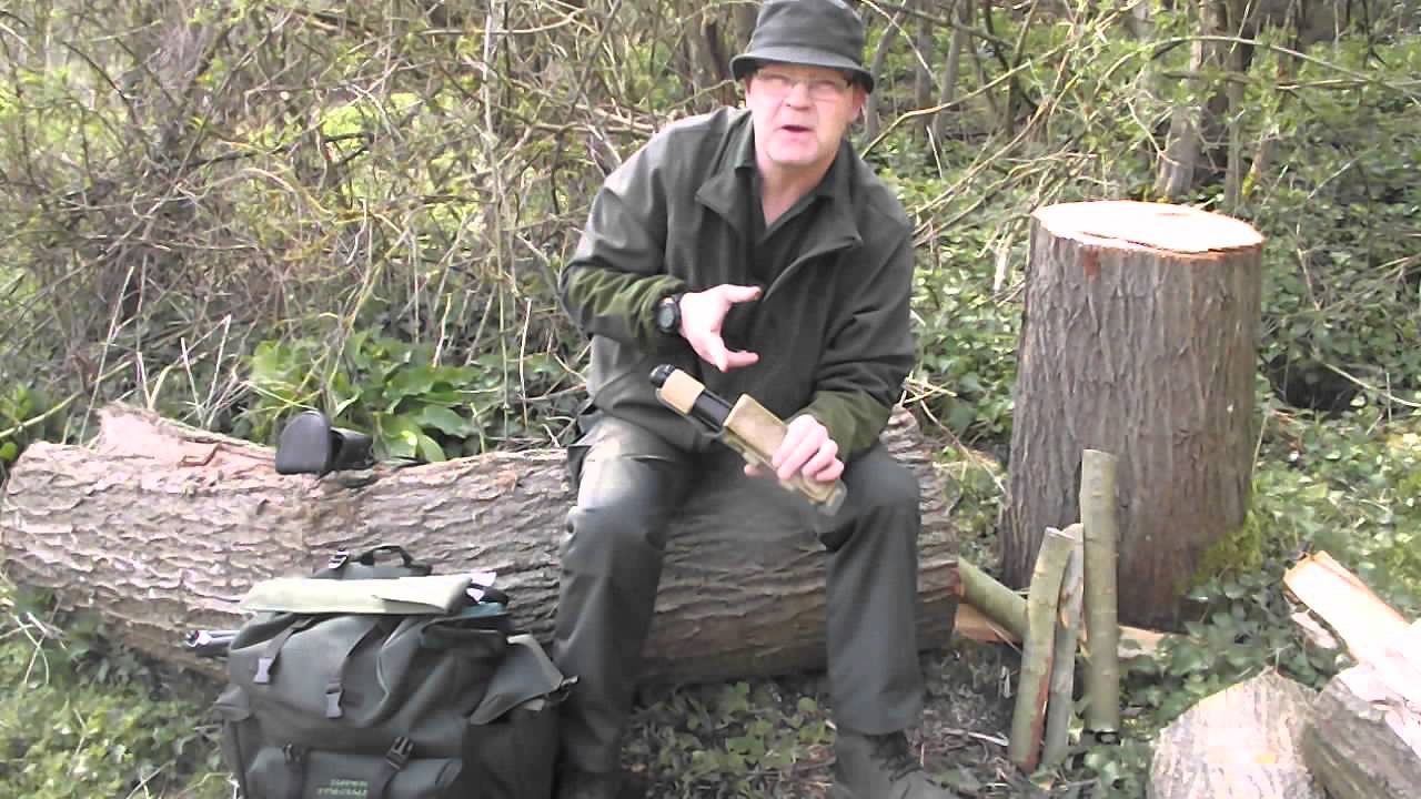 M. O . D survival  Knife.