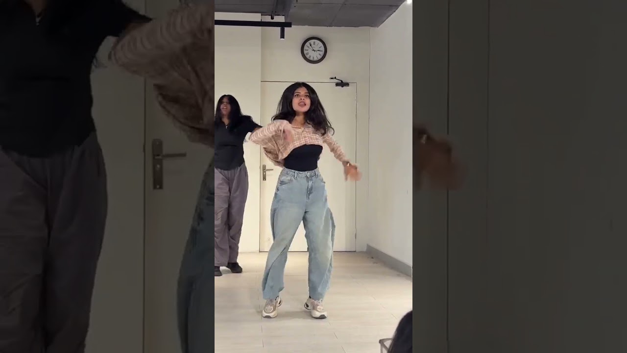 Looking Like A Kalyanii 😍✨ #dance #profesionaldancer #dancer #dancerlife #dancecover