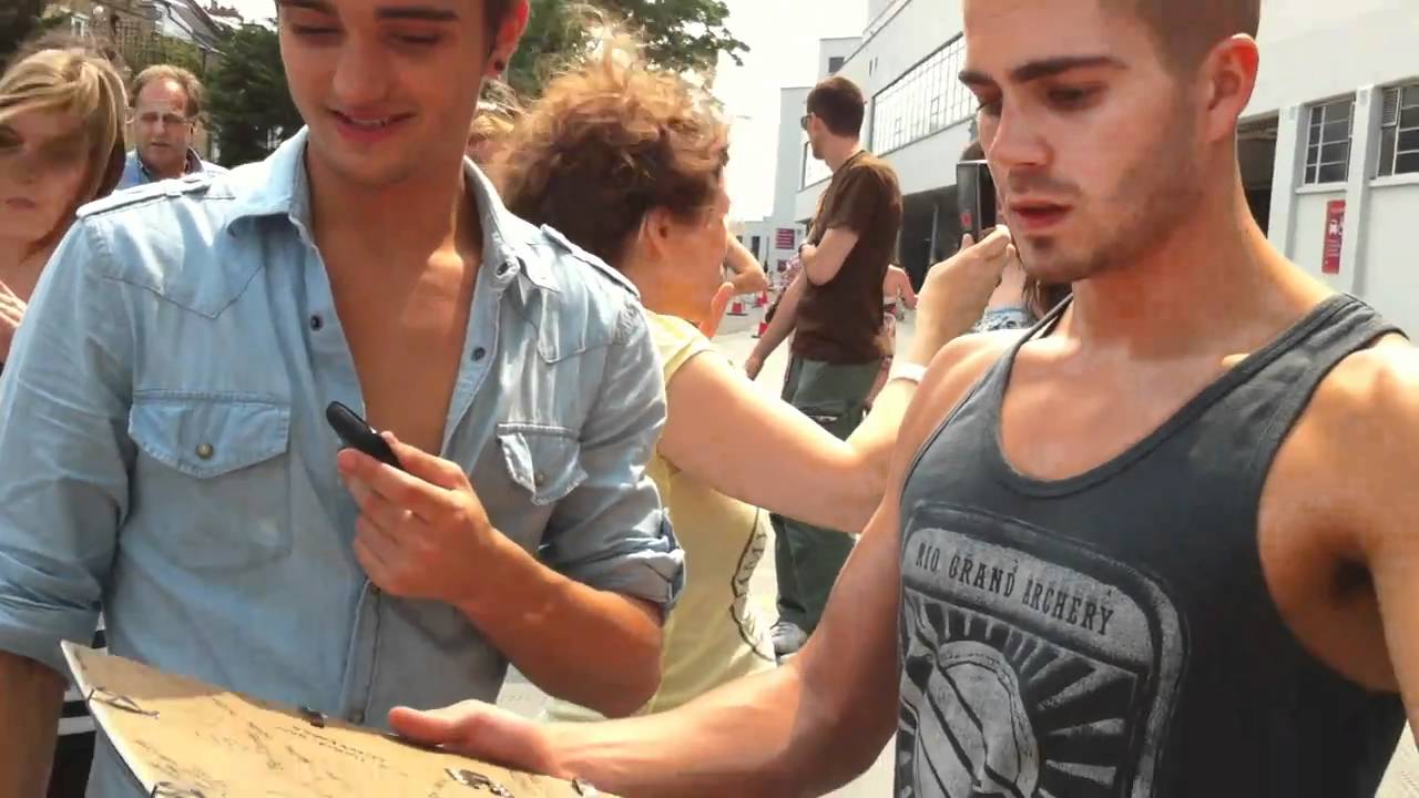 Snogs from The Wanted ;)