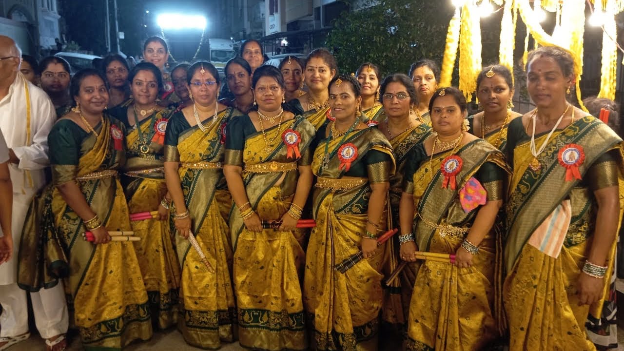 # కృష్ణాష్టమి # చూడ రండమ్మా వచ్చాడమ్మా కృష్ణుడు#శ్రీ అభయాంజనేయ కోలాట బృందం