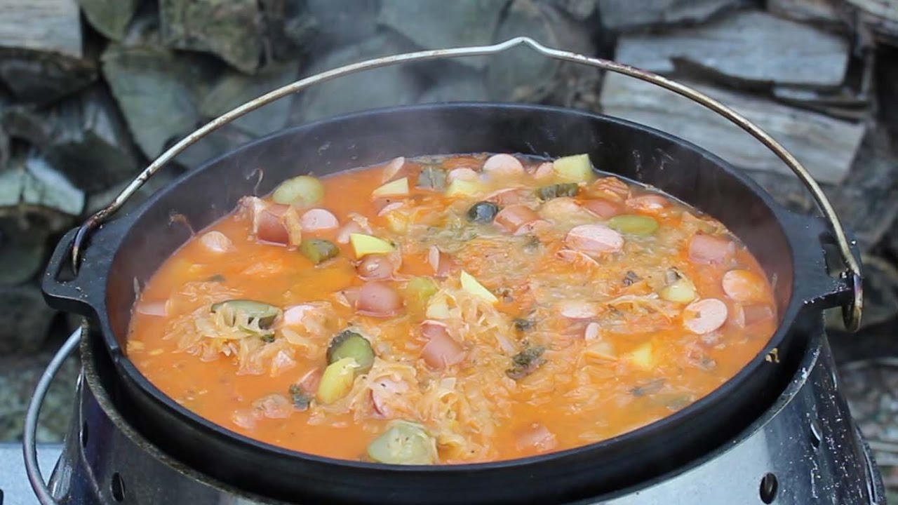 Soljanka aus dem Dutch Oven