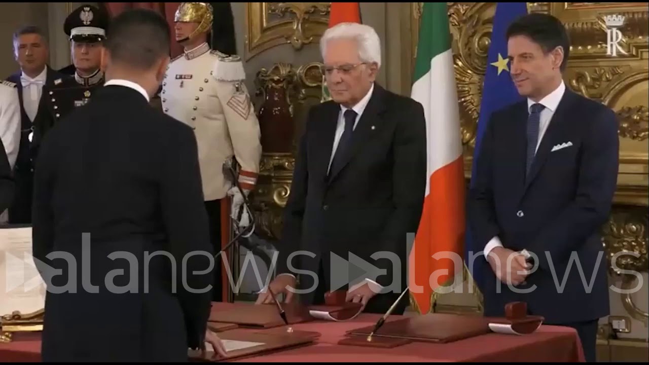 Di Maio giura, Conte gli fa l'occhiolino