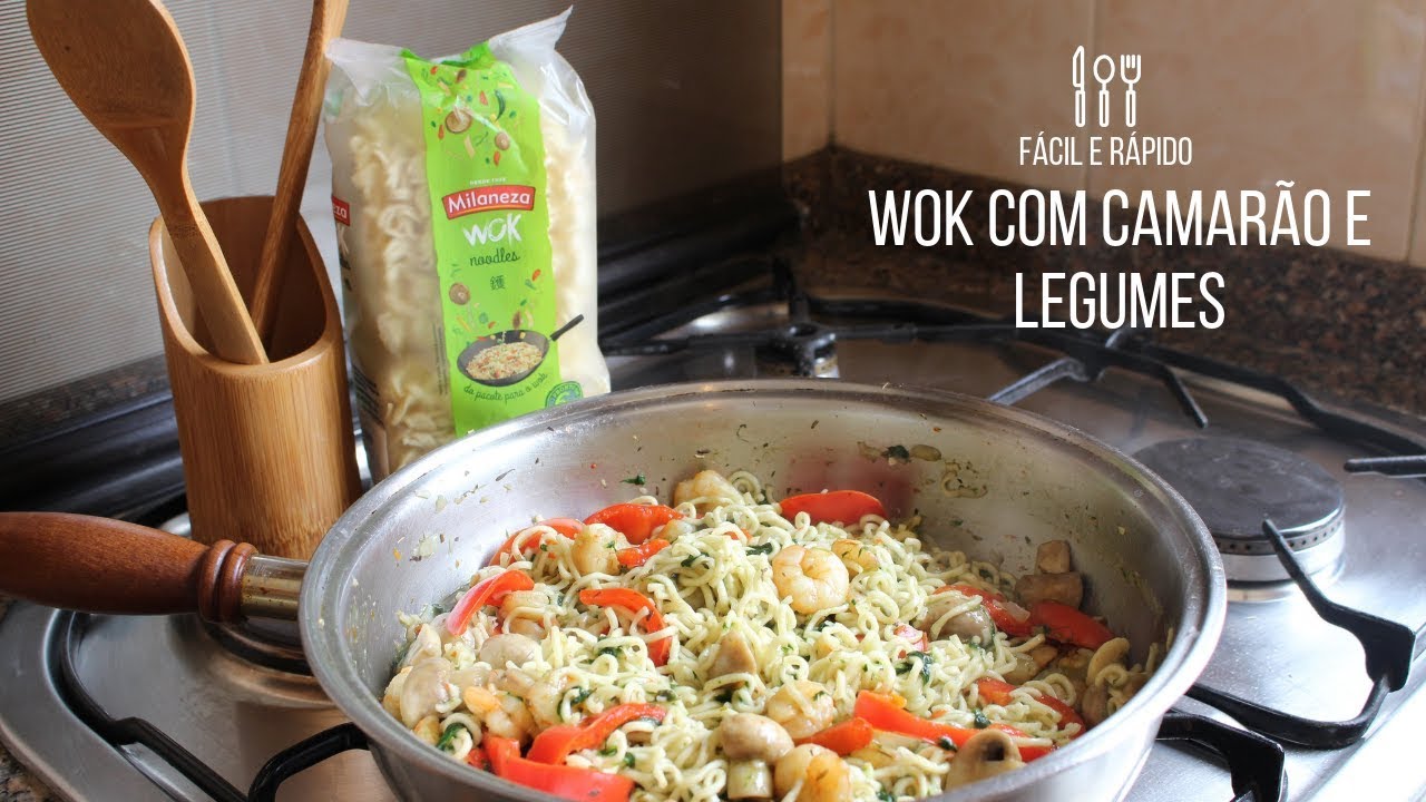 Fácil e rápido: Milaneza Wok Noodles com Camarão e Legumes | Cláudia Mendonça