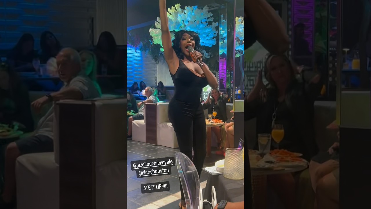 Seeing Jazelle Barbie Royale perform was on my bucket list and she did not disappoint! #dragbrunch