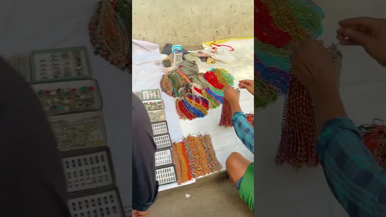 Street shopping in pondi #shortsindia #shorts #teluguvlogs #telugu #vlog #travelvlog #streetshopping