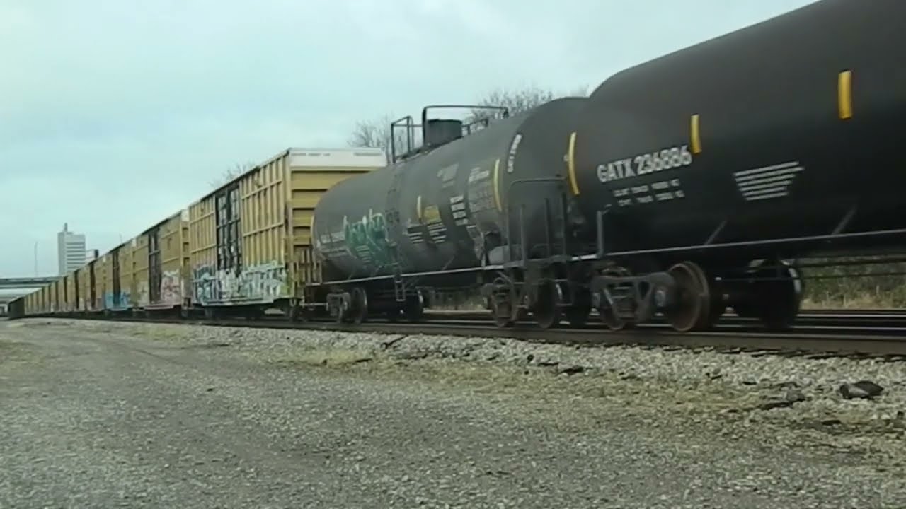 NS 4081 Leads Mixed Freight - 12/16/2024