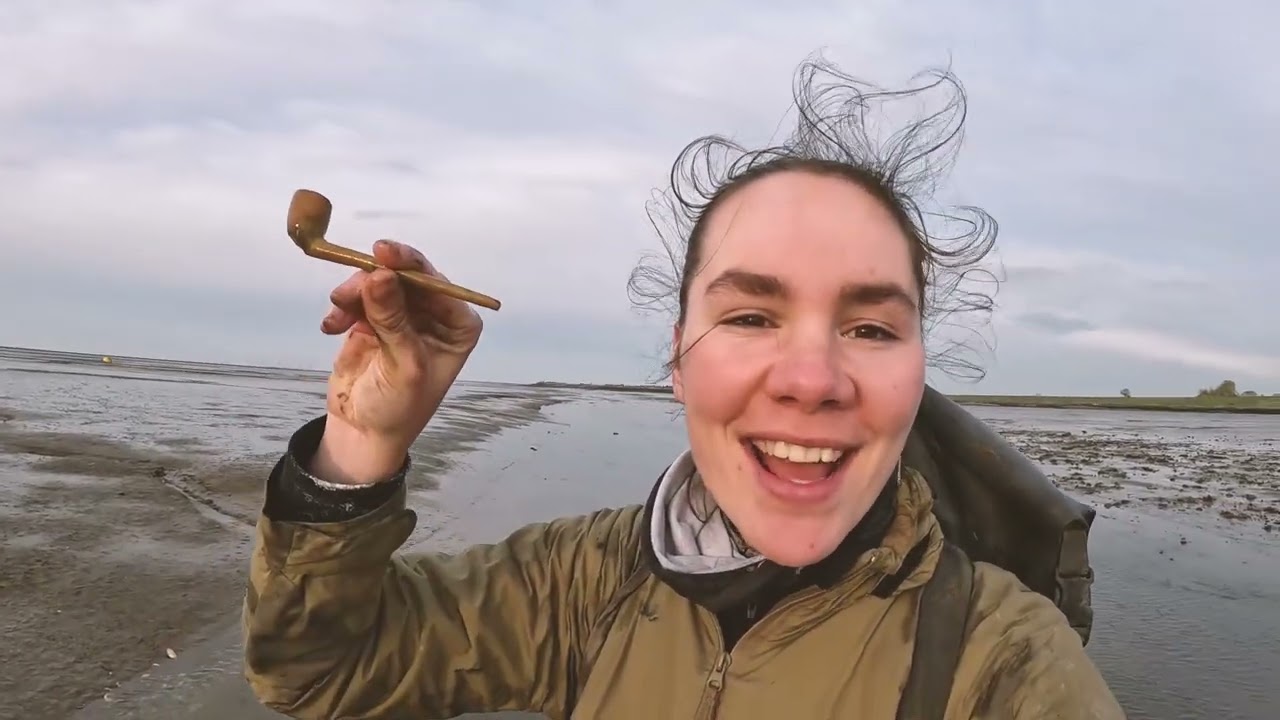 Mudlarking - It's pipe day!