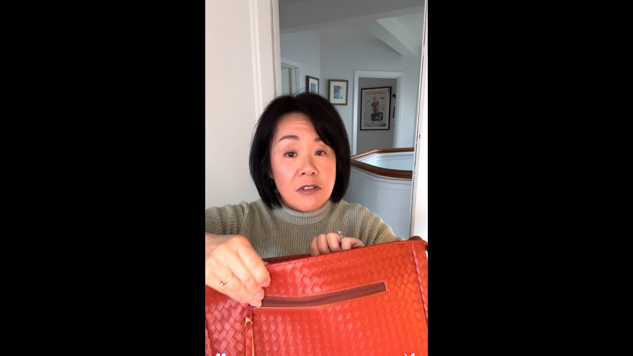 How to sew zip pockets to pu faux leather bags by Lisa Lam of Sew Lisa Lam