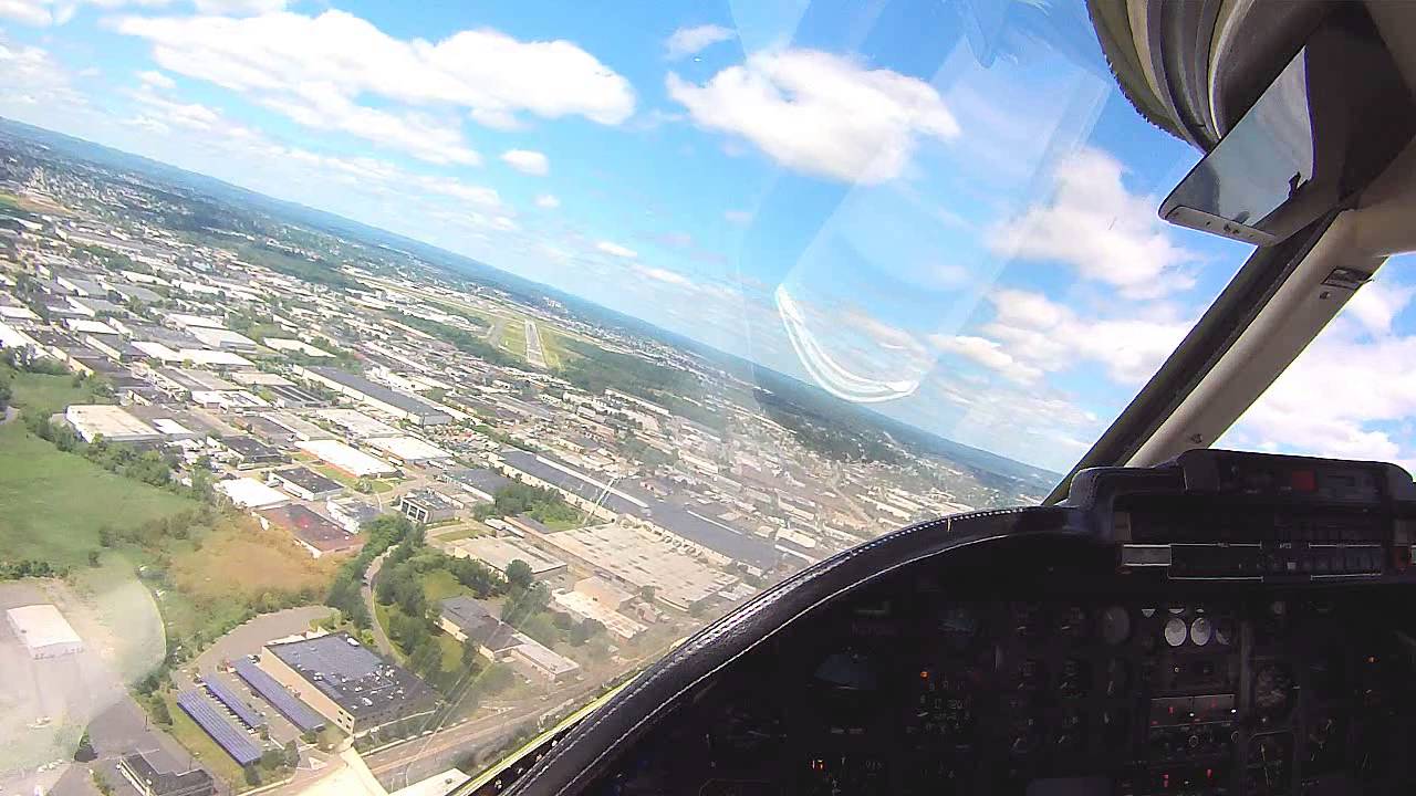 Learjet 35A Landing Teterboro NJ