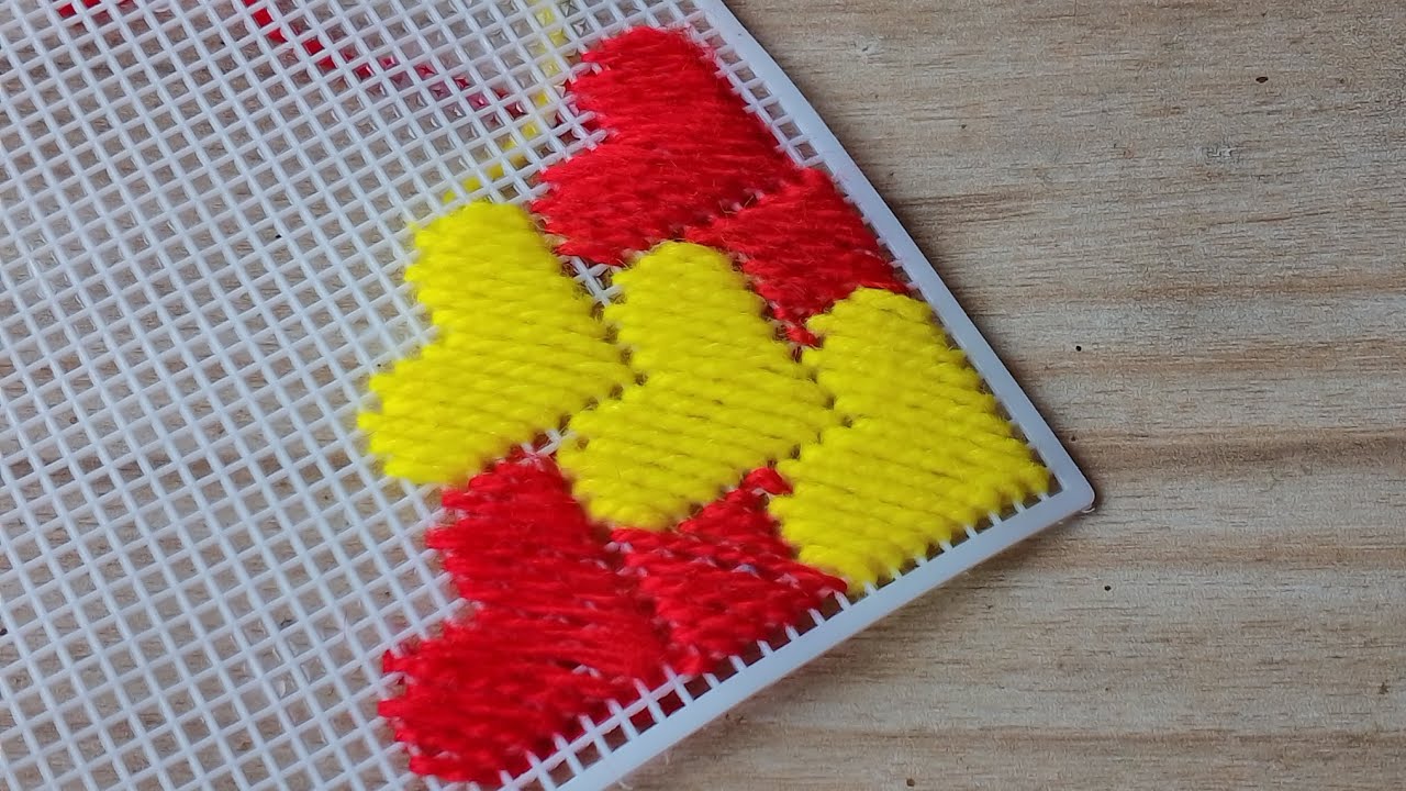 Easy and simple beautiful canvas design#canvasdesign#benadesign#homedecoration#toran#parda#handcraft