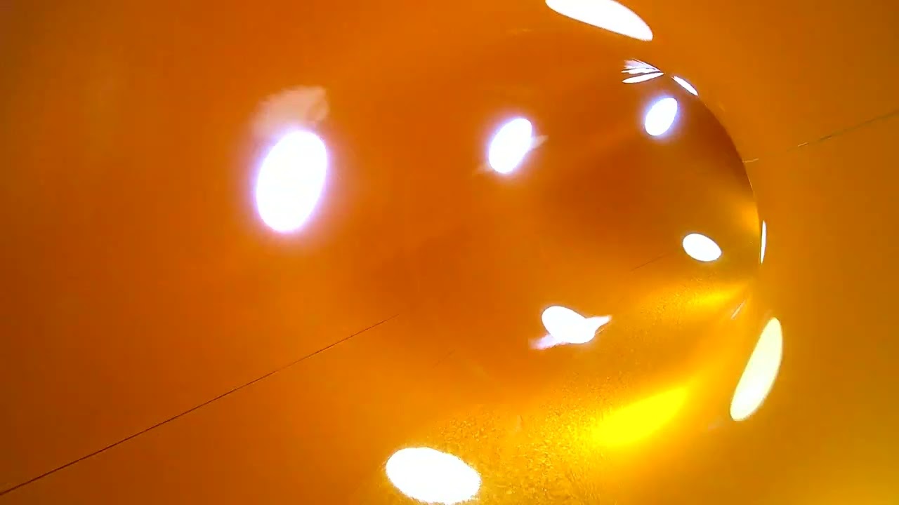 Praha Aquacentrum &Scaron;utka - j&iacute;zda žlut&yacute;m tobog&aacute;nem