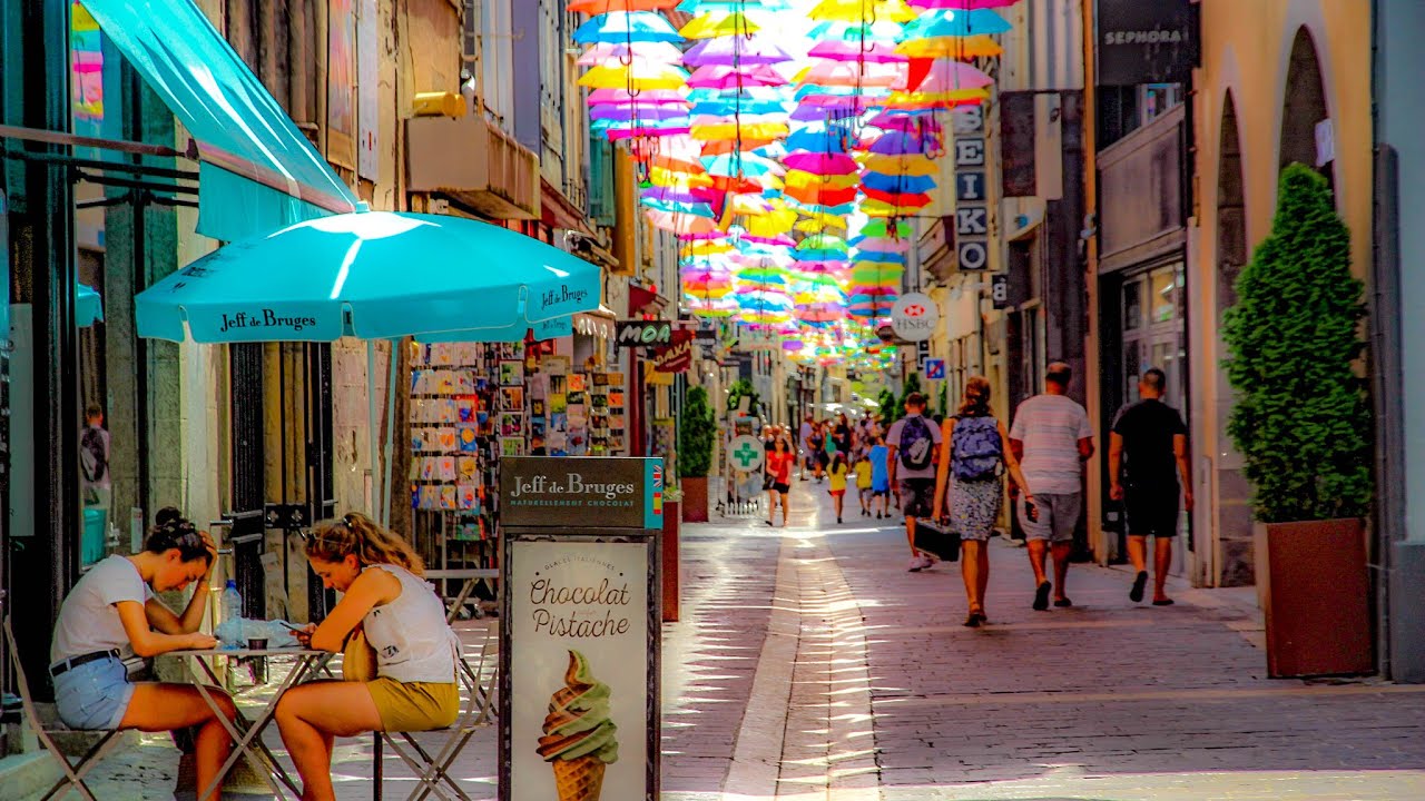 A Look At Rue Georges Clemenceau, Carcassonne, France